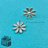 Tiffany & Co. 925 Silver Matte Daisy Earrings (pouch)