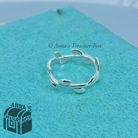 Tiffany & Co. 925 Silver Olive Leaf Ring Band Sz. 5 (pouch)